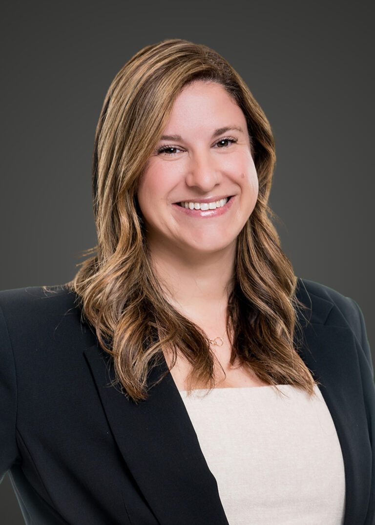 Elizabeth Deutsch Headshot