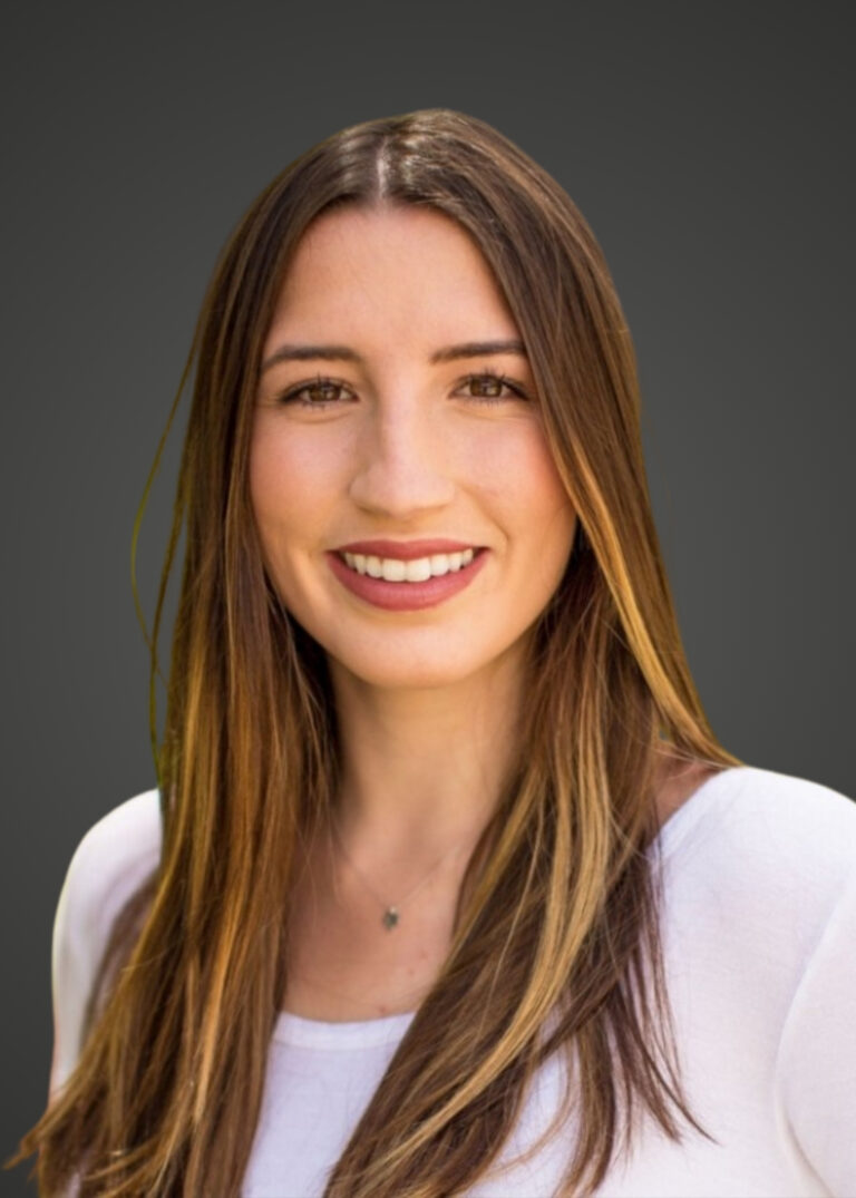 Alexandra Freres Headshot