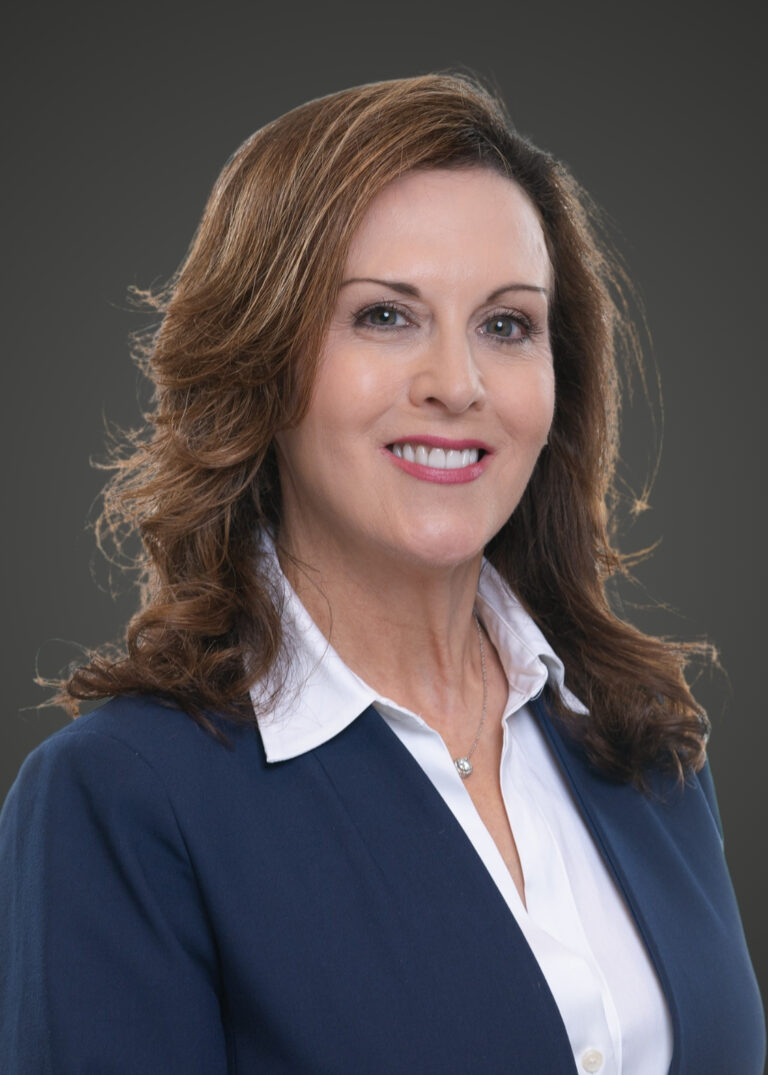 Eleanor Cooke Headshot