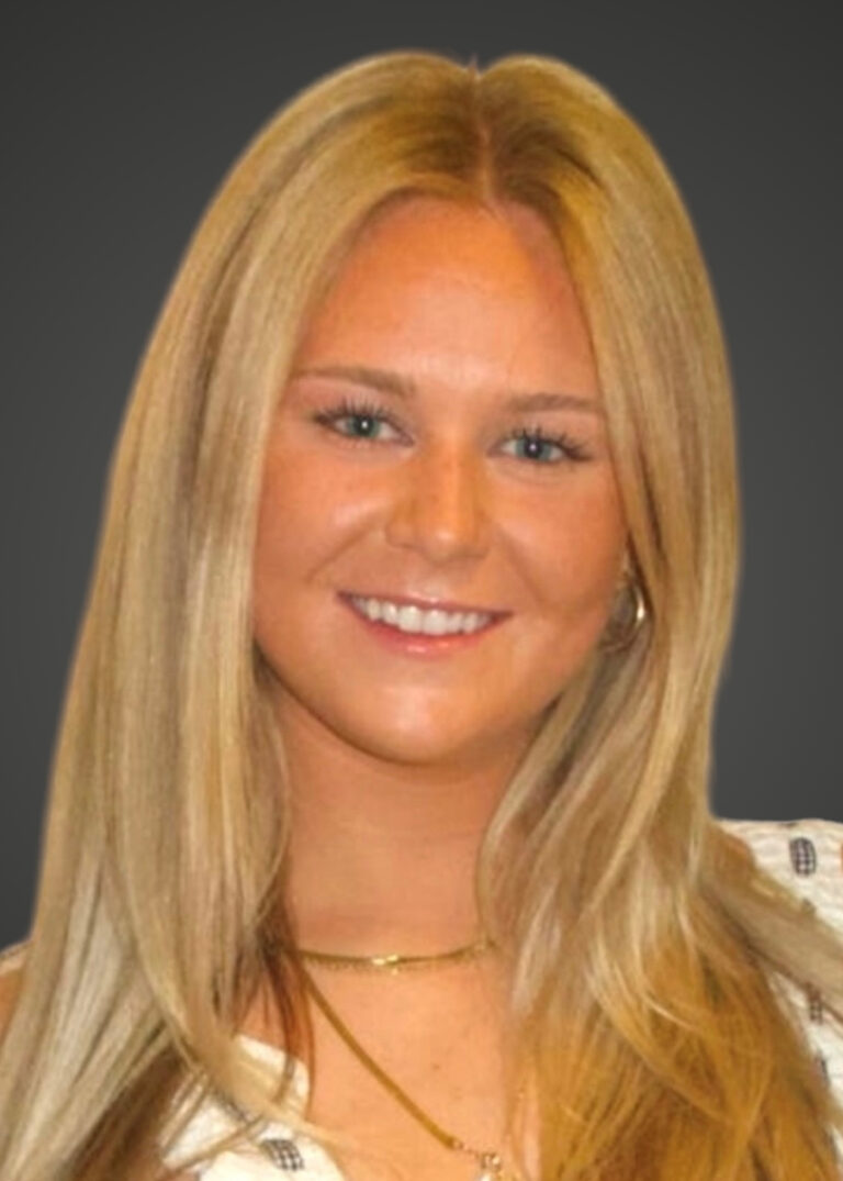 Madeline Buckley Headshot