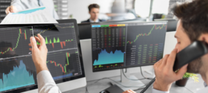 make use of a financial advisor