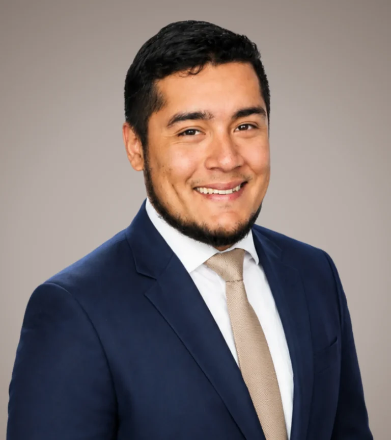 Joshua Vasquez headshot