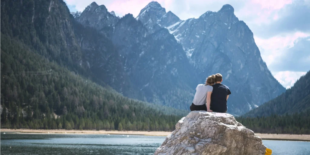 Cupid Meets Currency: Navigating Love and Finances