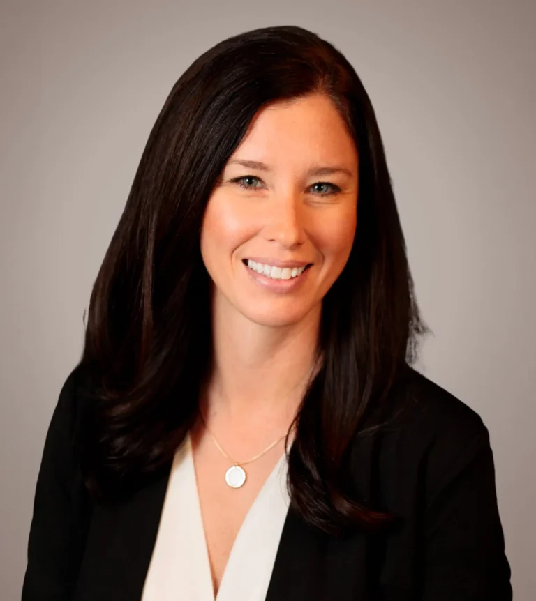 Nicole Madosik headshot